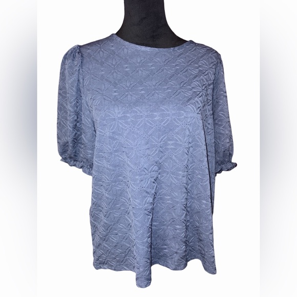 LC Lauren Conrad Tops - 🆕💜 LC Lauren Conrad Blue Textured Floral Blouse Size L NWT Puff Sleeve